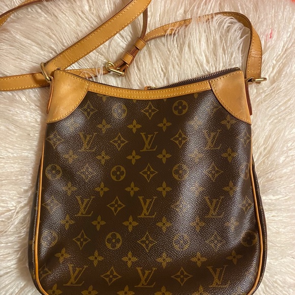 authentic Louis Vuitton Odeon - Picture 4 of 10